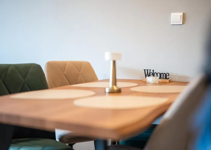 400m From Belvedere - Free Parking - Апартаменты *